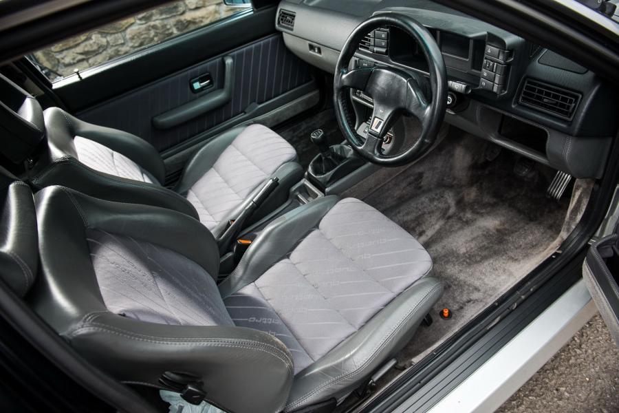Интерьер Audi Quattro (Typ 85) 1985 года  (UK) (фото 9 из 25)
